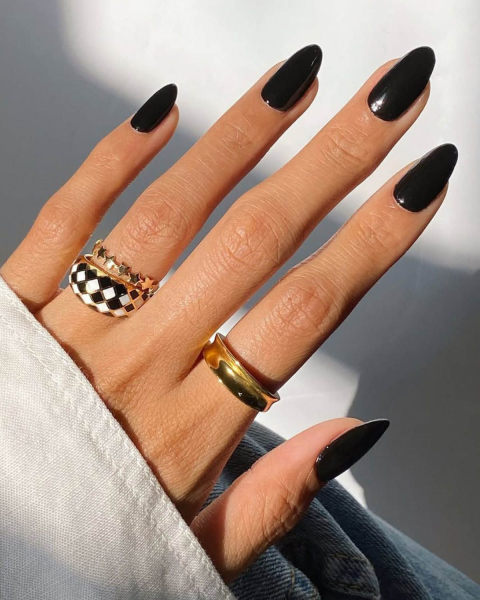 black nails by overglowedit nail polish trends 2025 fall